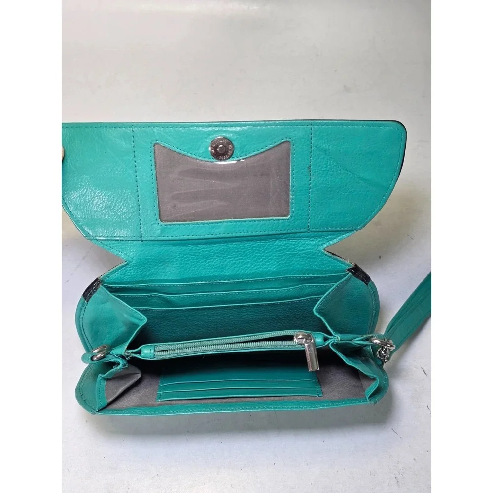Rogue Women's Wallet Black Teal Leather RFID Shielded Small Wristlet Clutch Zip